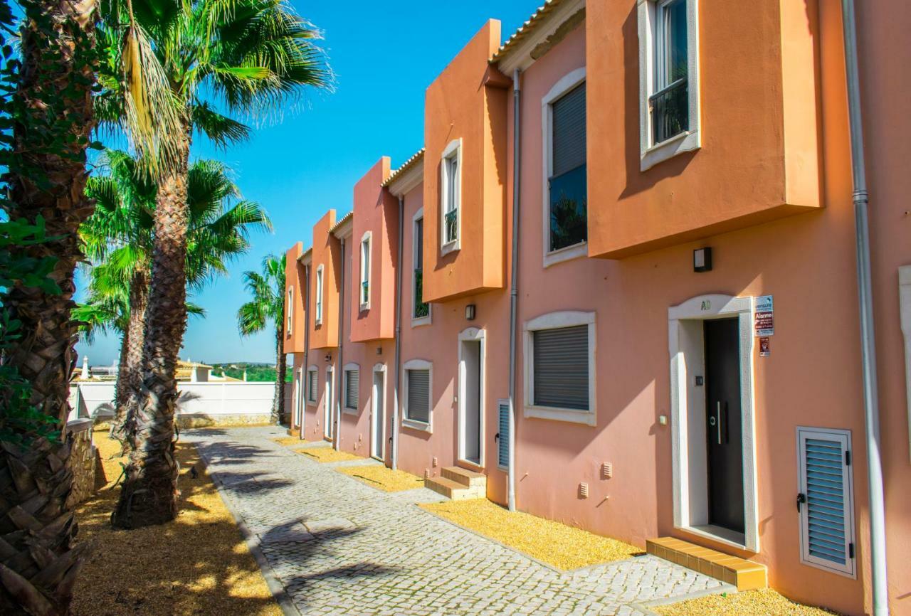 הוילה אלבופיירה Moradia Jardins Do Vale מראה חיצוני תמונה